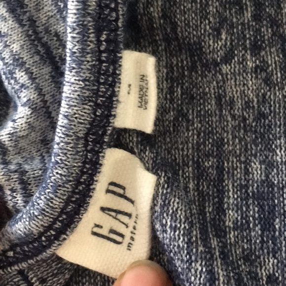 Beautiful gap maternity top M - Picture 2 of 2